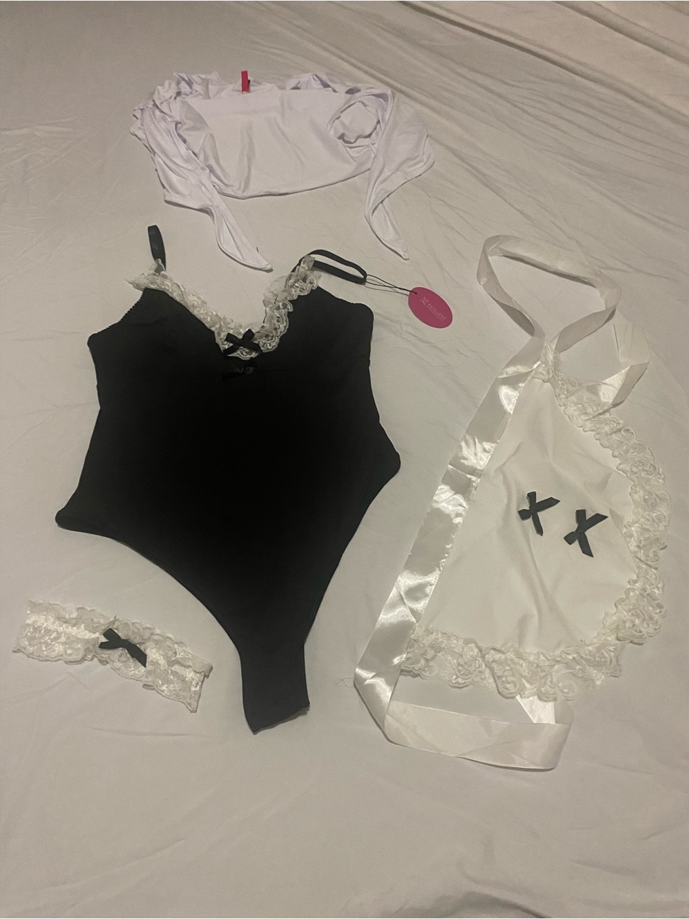 SEXY MAID HALLOWEEN COSTUME Black & White Lace-Trim Teddy Bodysuit with Apron